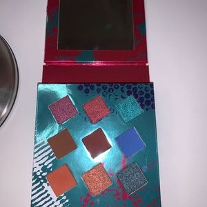 Living in Color Eyeshadow Palette